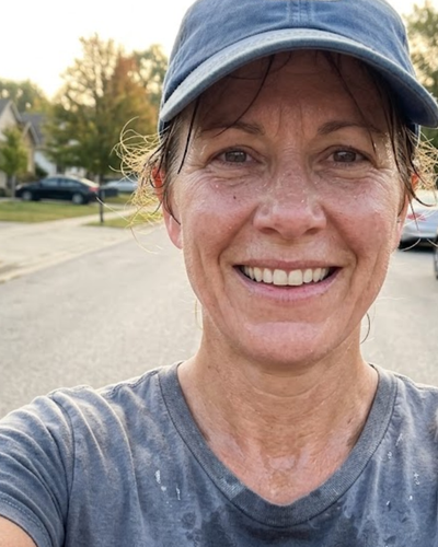 Teresa W., 44